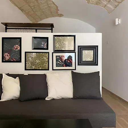 Guest house Landlord 31- Old Town