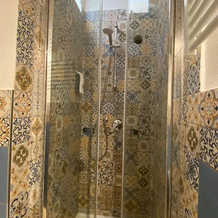 Landlord 31- Old Town Guest house Bari