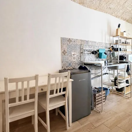 Landlord 31- Old Town بيت ضيافة 3*