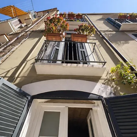 Landlord 31- Old Town 3* باري