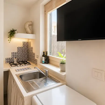 Landlord 31- Old Town 3* 巴里